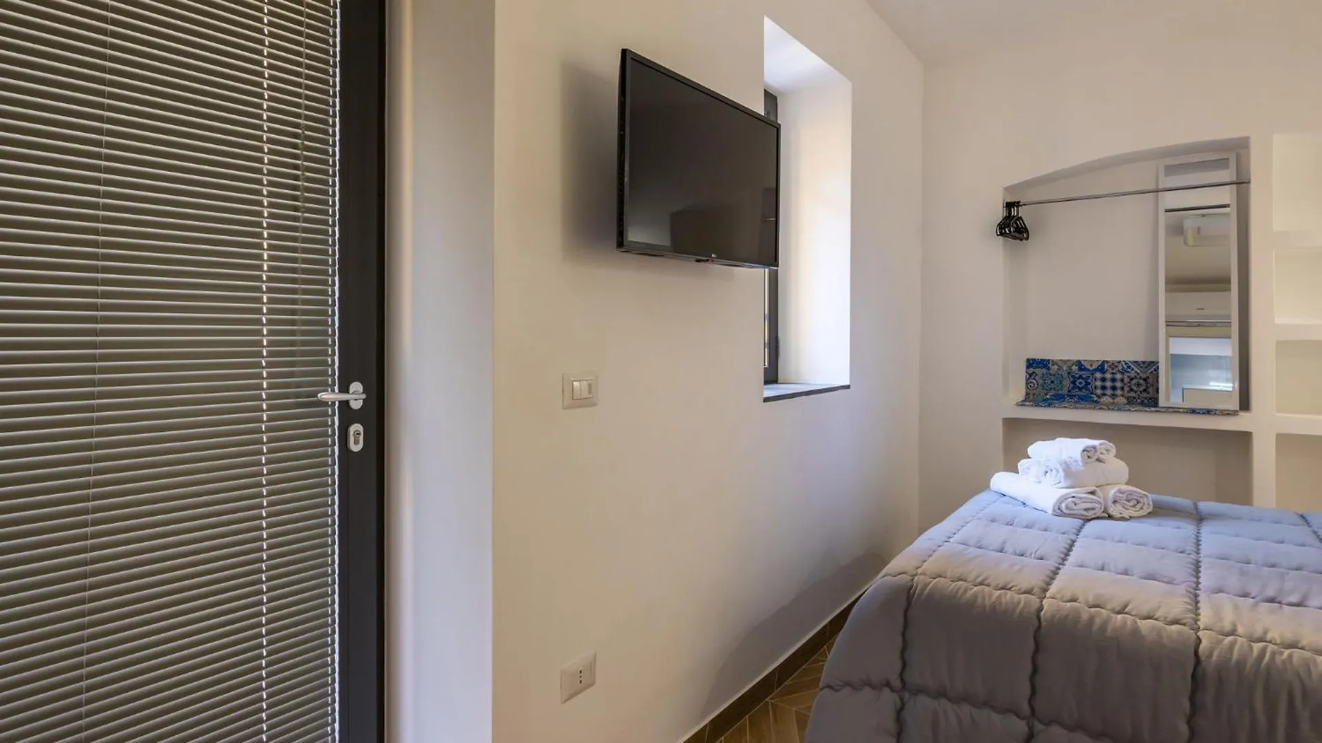 Palazzo Mormando - Mini Apartment Naples