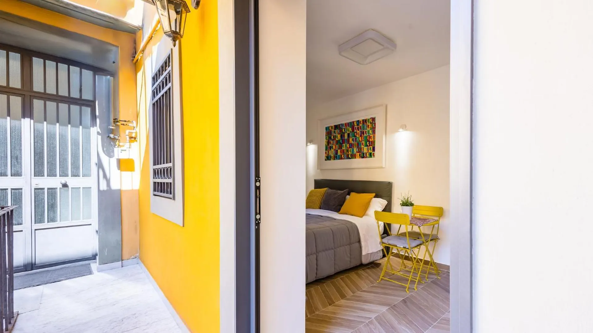 Palazzo Mormando - Mini Apartment Naples Italy