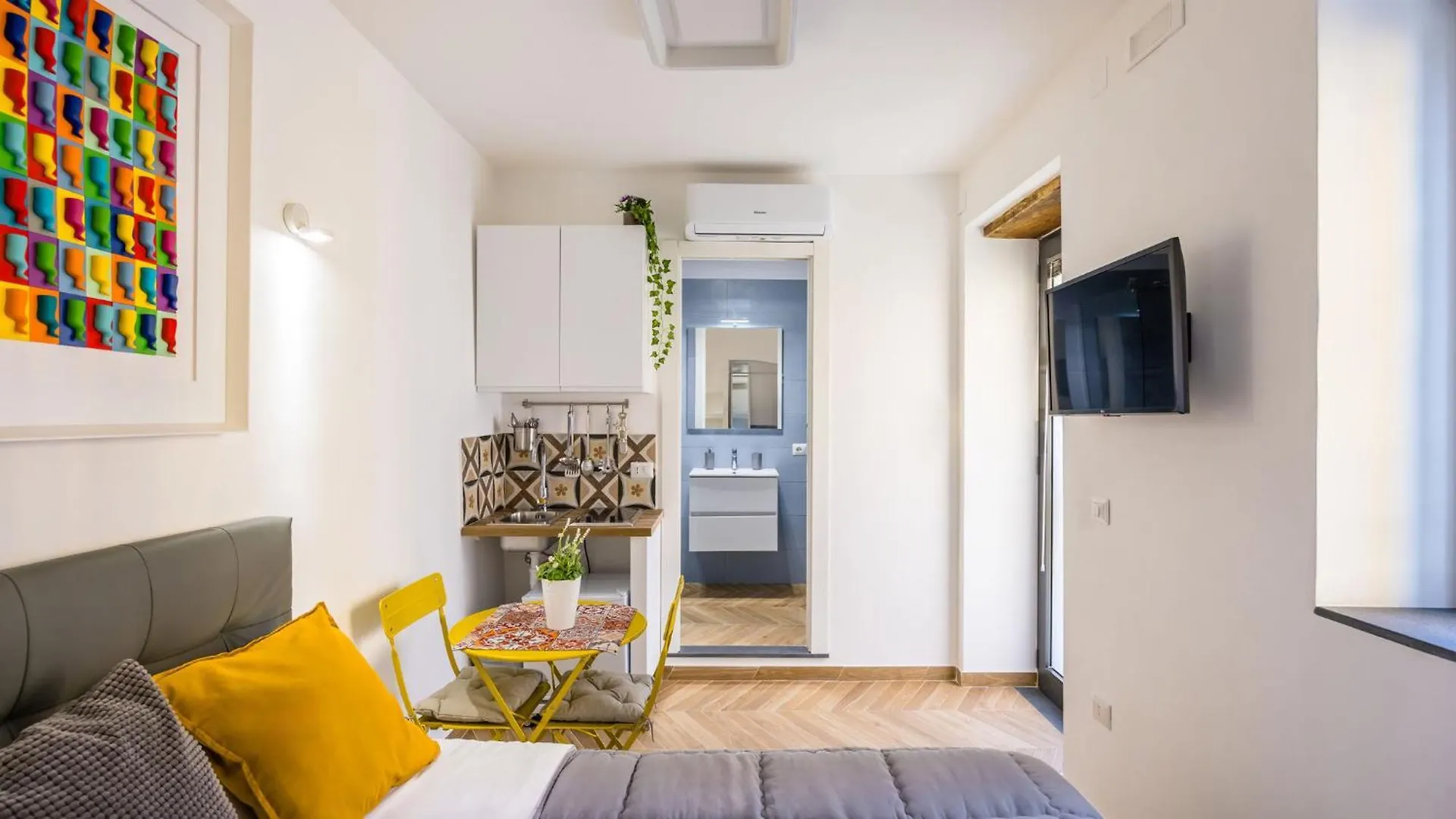 Palazzo Mormando - Mini Apartment Naples