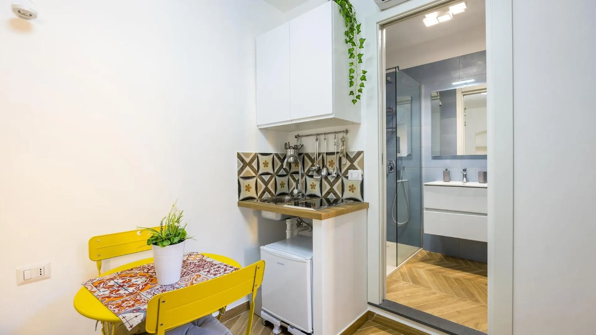 Palazzo Mormando - Mini Apartment Naples 0*,
