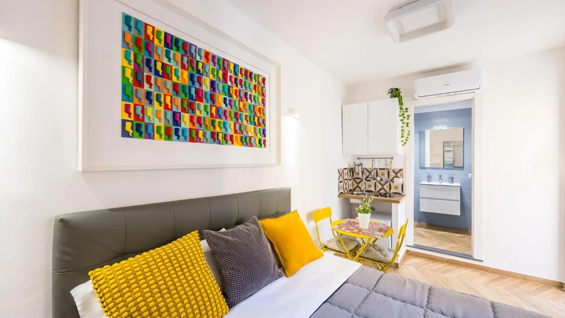 Palazzo Mormando - Mini Apartment Naples